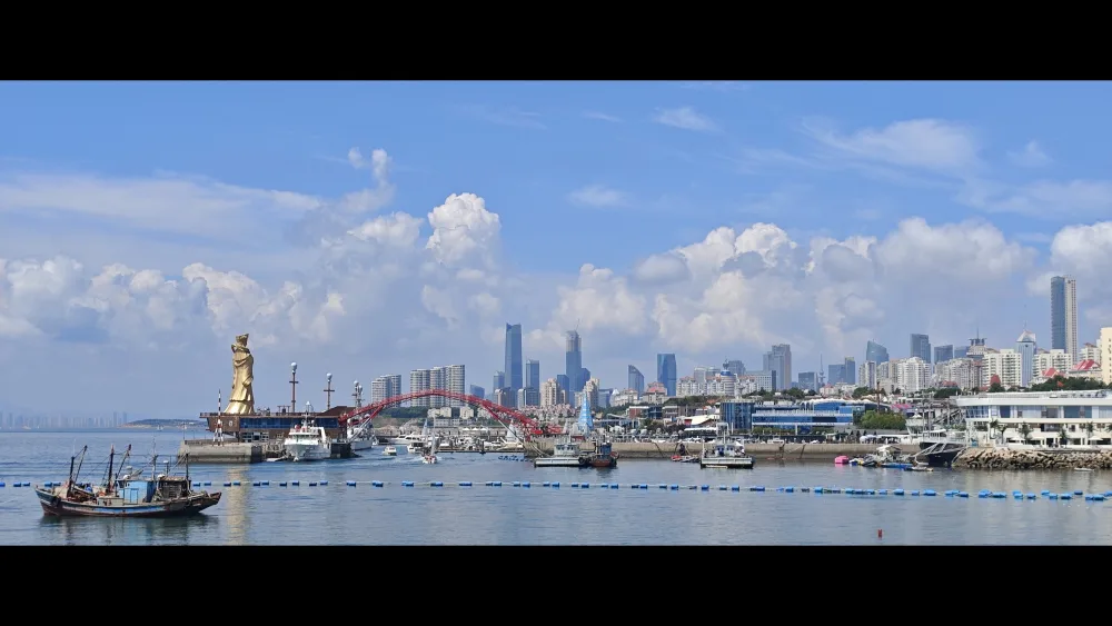 湾城远眺，拍摄于青岛